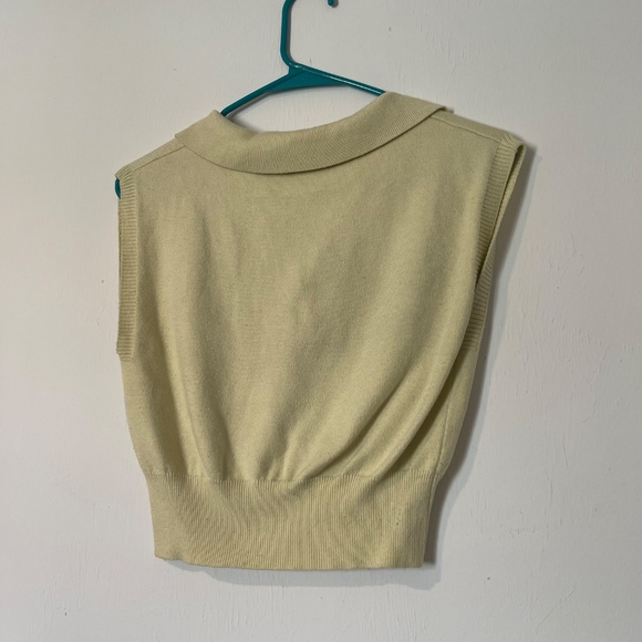 Le Lis Collection Collared Knit Sweater Vest Pale Yellow S - Picture 3 of 3